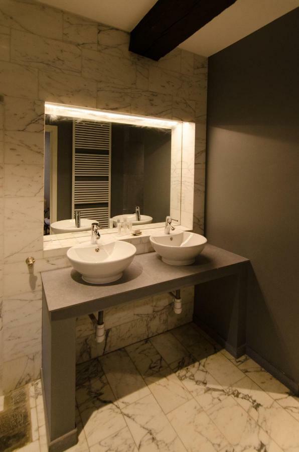 River Lodge Hotel Insolite Maredsous Eksteriør billede