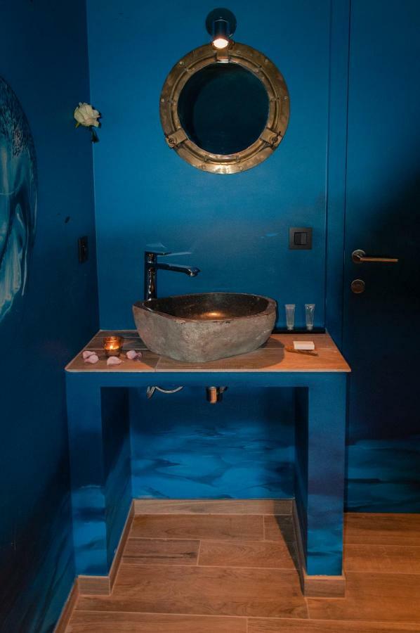 River Lodge Hotel Insolite Maredsous Eksteriør billede