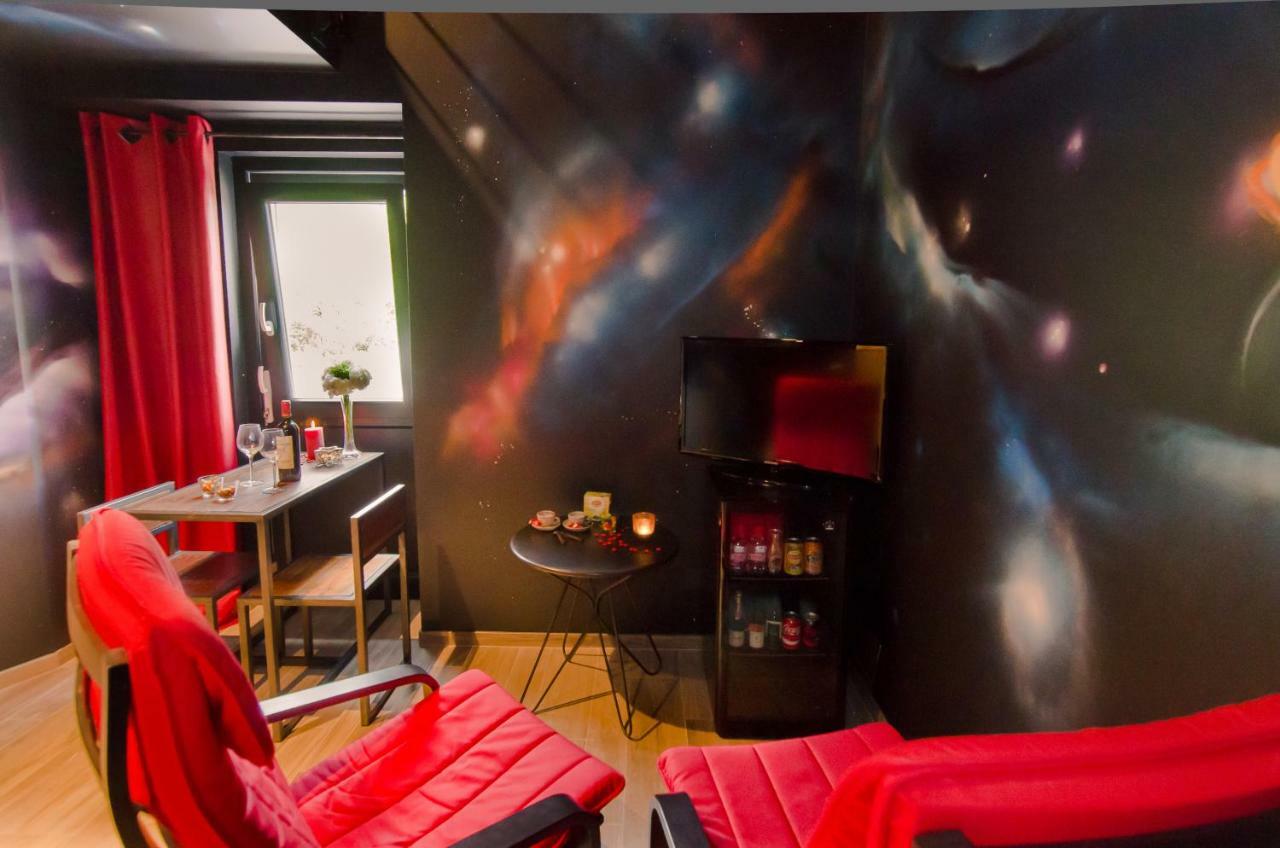 River Lodge Hotel Insolite Maredsous Eksteriør billede